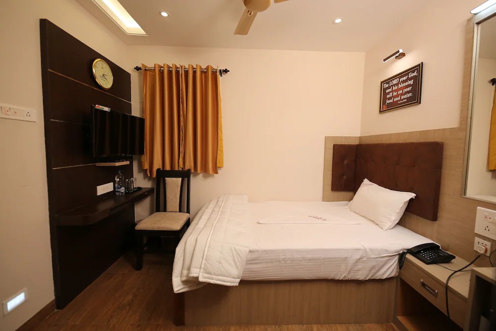 Le Emerald Residency